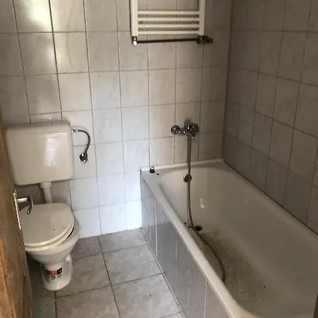 Apartman Feel Natural And Relaxed In A 3 Bedroom In Gyongyosfalu