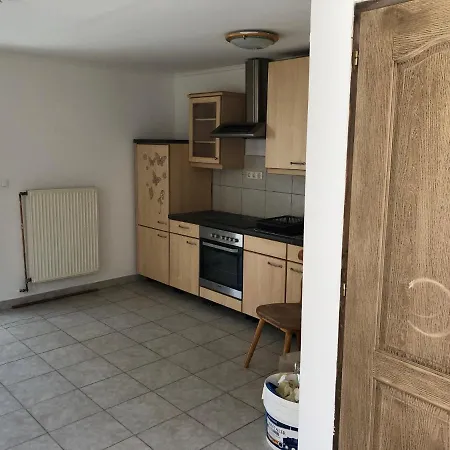 Feel Natural And Relaxed In A 3 Bedroom In Apartman Gyongyosfalu