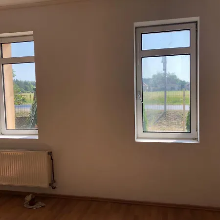 Apartman Feel Natural And Relaxed In A 3 Bedroom In